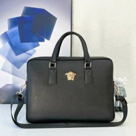 Picture of Versace Mens Bags _SKUfw116079988fw